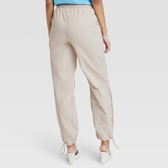 Women's Straight Relaxed High Rise Ankle Parachute Pants Tan 14 A New Day - Picture 2 of 9